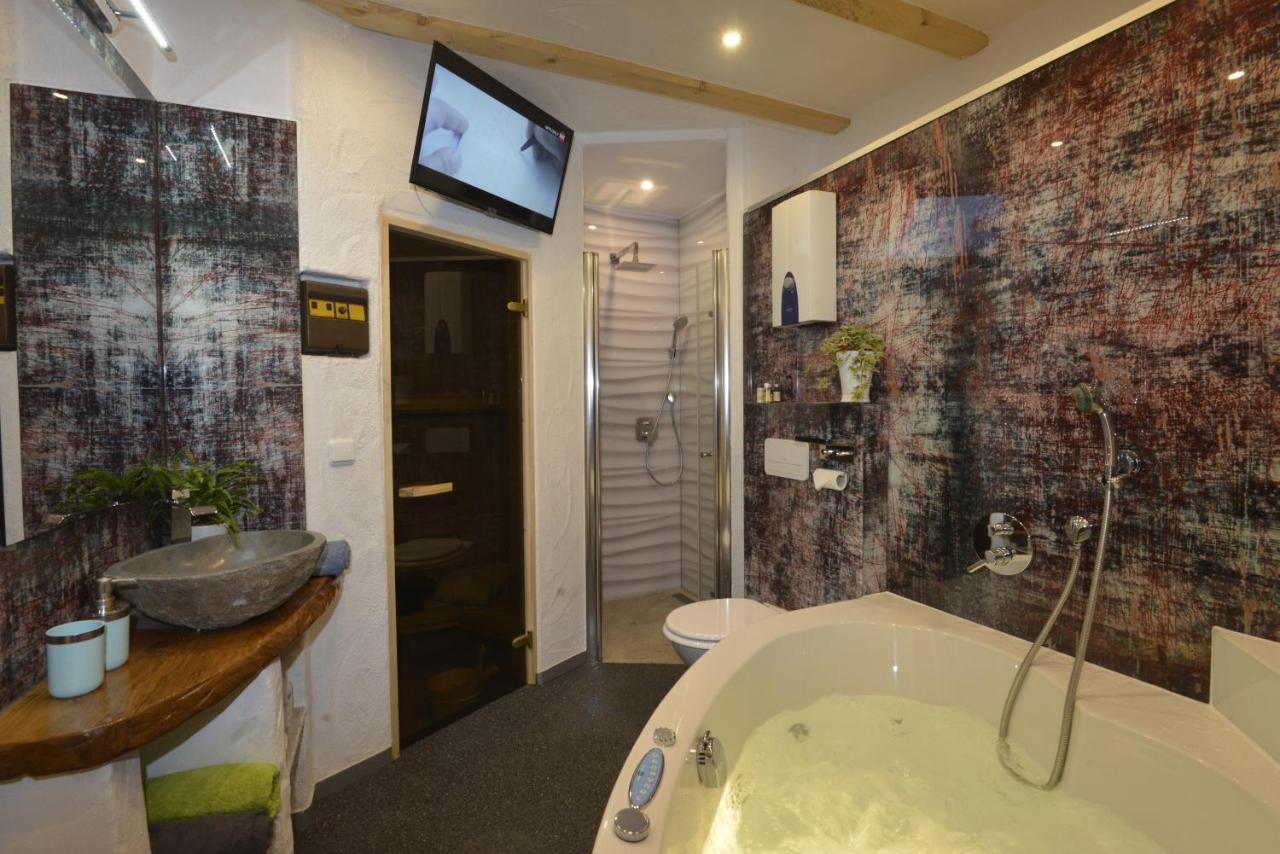 Eifel Kate, Relaxen Mit Sauna Und Whirlpool 克罗嫩堡 外观 照片