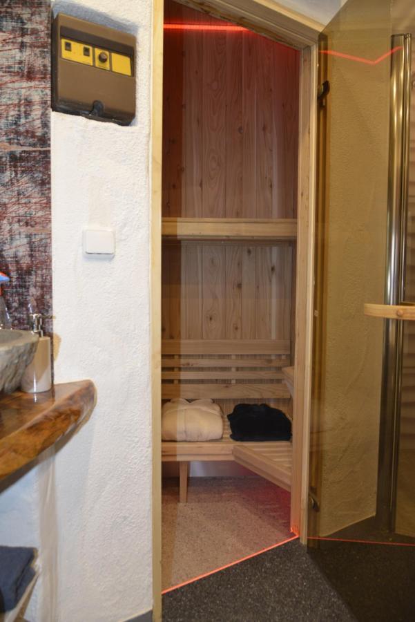 Eifel Kate, Relaxen Mit Sauna Und Whirlpool 克罗嫩堡 外观 照片
